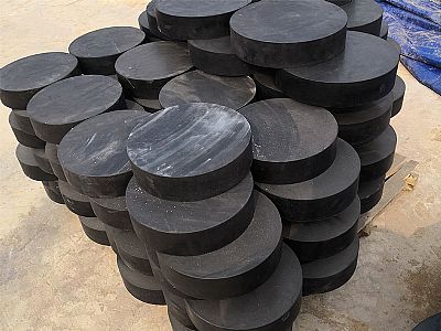 射洪市板式橡胶支座由若干层橡胶片与薄钢板经加压硫化